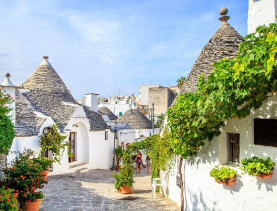 Puglia - Alberobello - Trulli - straatbeeld