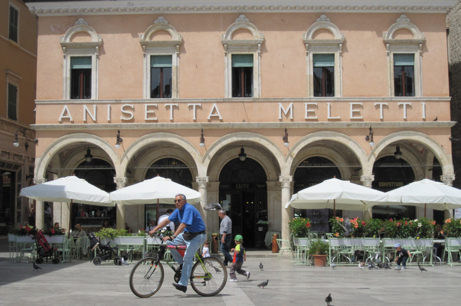 Le Marche - Ascoli Piceno - Centrum - Plein - Anisetta Meletti