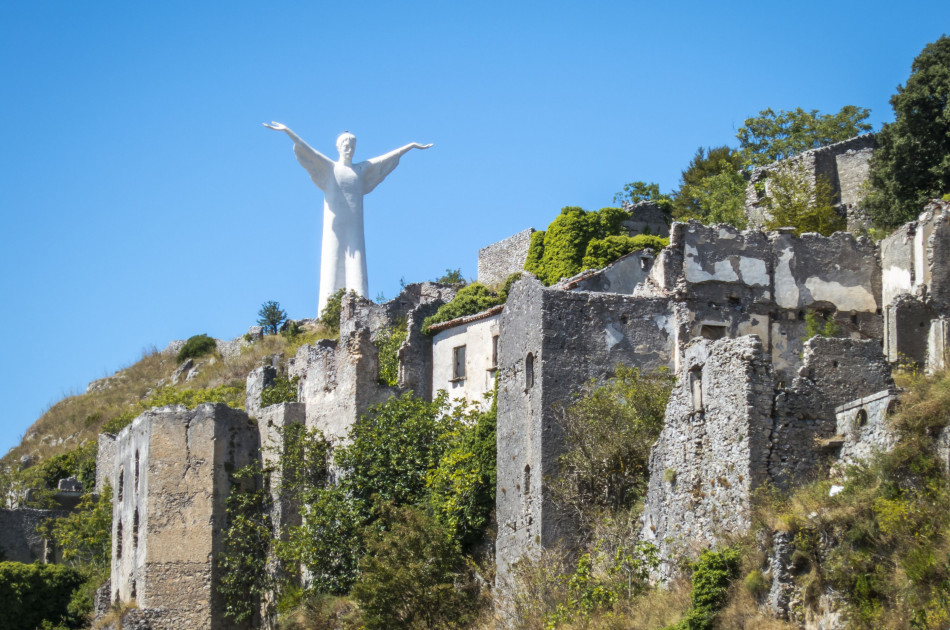 Basilicate - Maratea - standbeeld van Christus