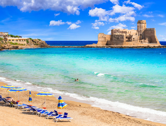 Calabrie - Trophea - Santa Maria dell’Isola - kerk - strand - zee
