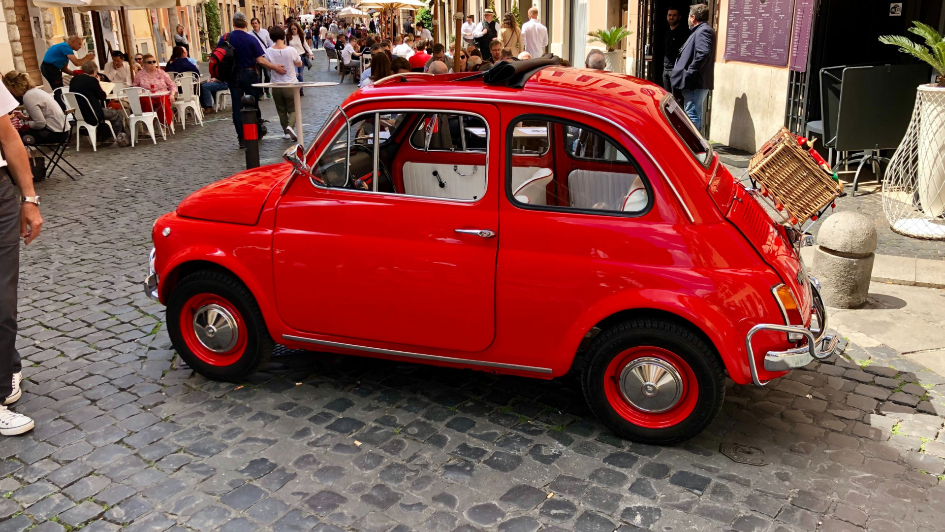 Rome - Fiat 500 - Rood