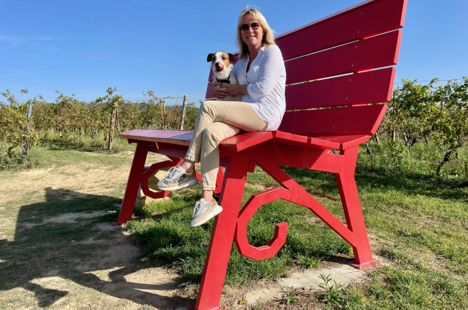 Big Benches Piemonte rood Alinda van Teeckelenburgh en Sofie