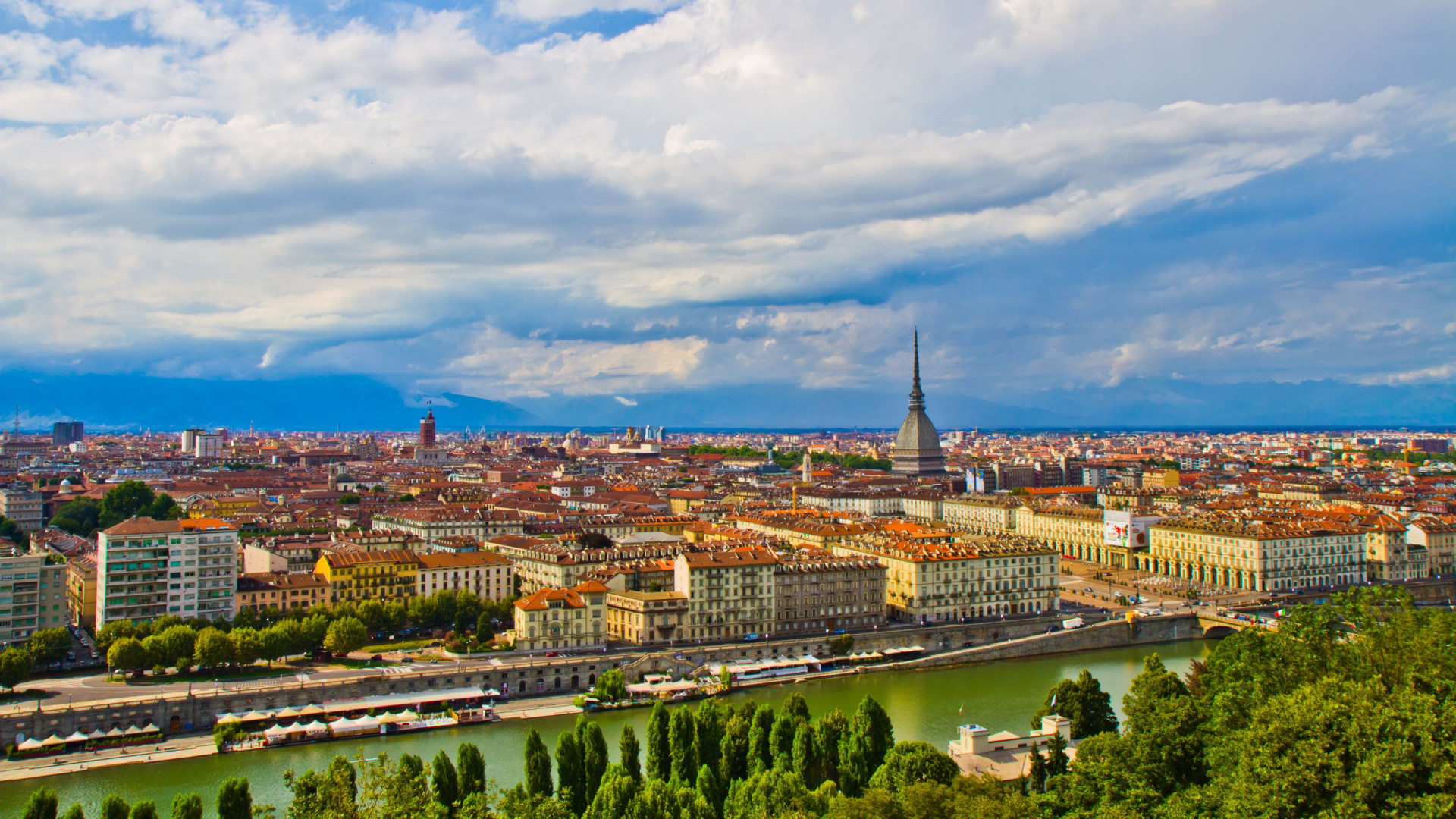 Piemonte - Turijn - rivier de Po - stadsbeeld