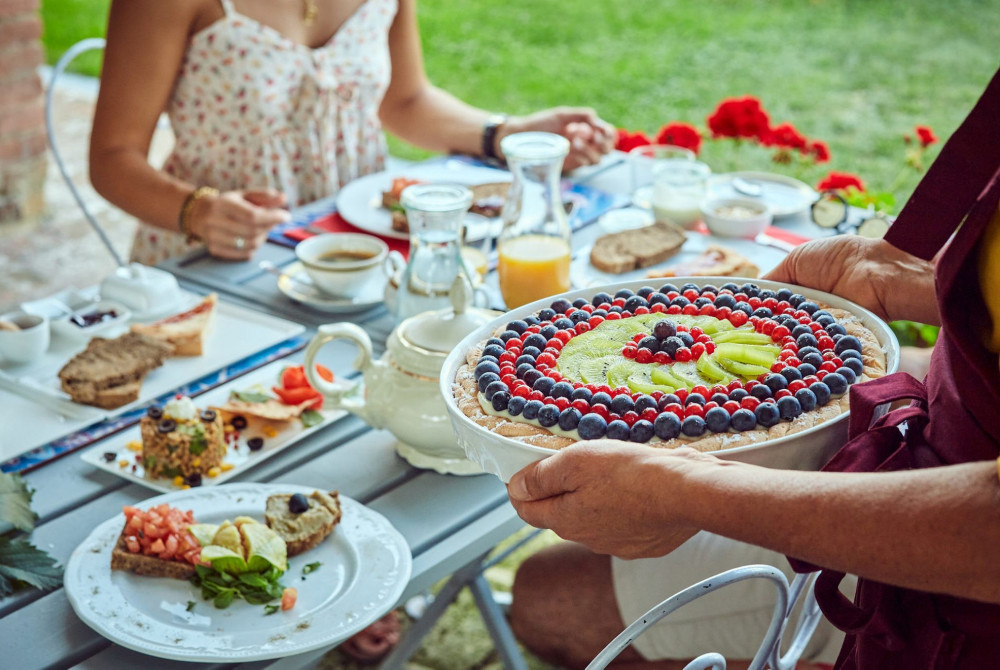 Lunch buiten - taart - terras