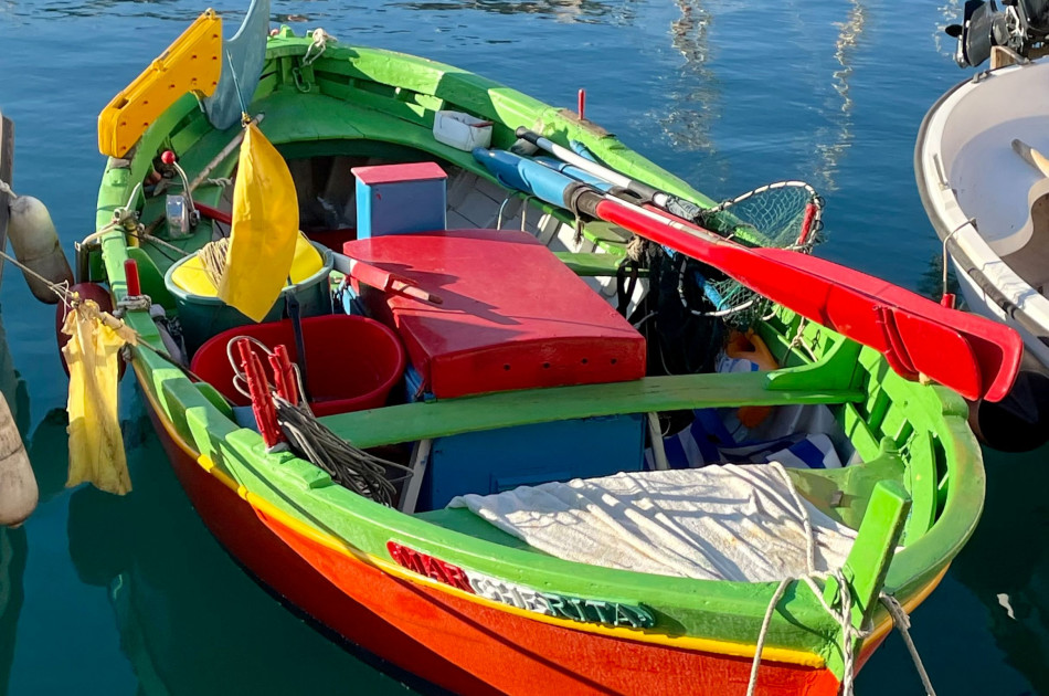 Elba - eiland - haven - vissersbootje