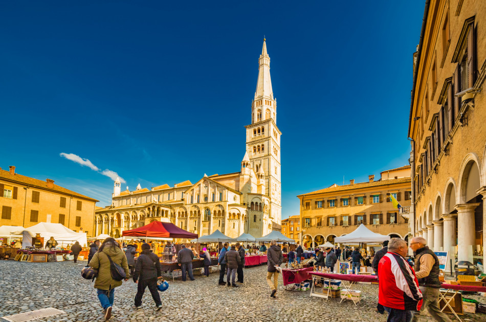 Emilia Romagna - Modena - Werelderfgoed - Plein - Stadhuis
