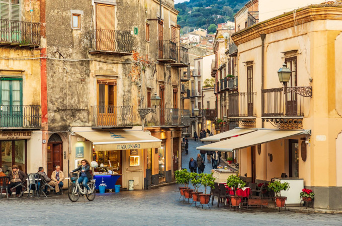 Umbrie - Assisi - fontein - piazza-de-comune