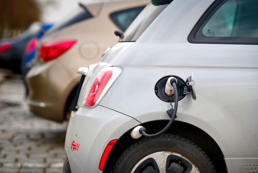 Elektrische auto - oplaadpunt - Laadpaal - parkeerplaats