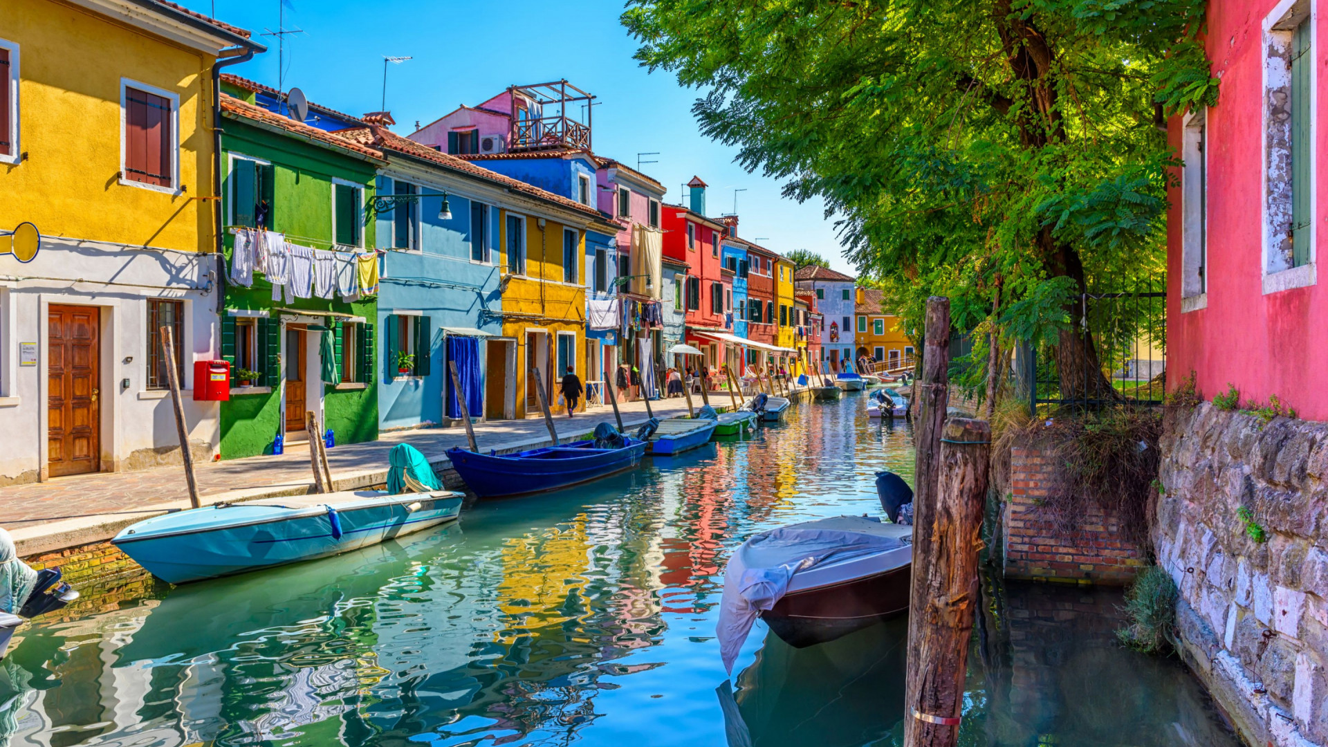 Venetie - Burano - Venissa - kleurrijke vissershuisjes